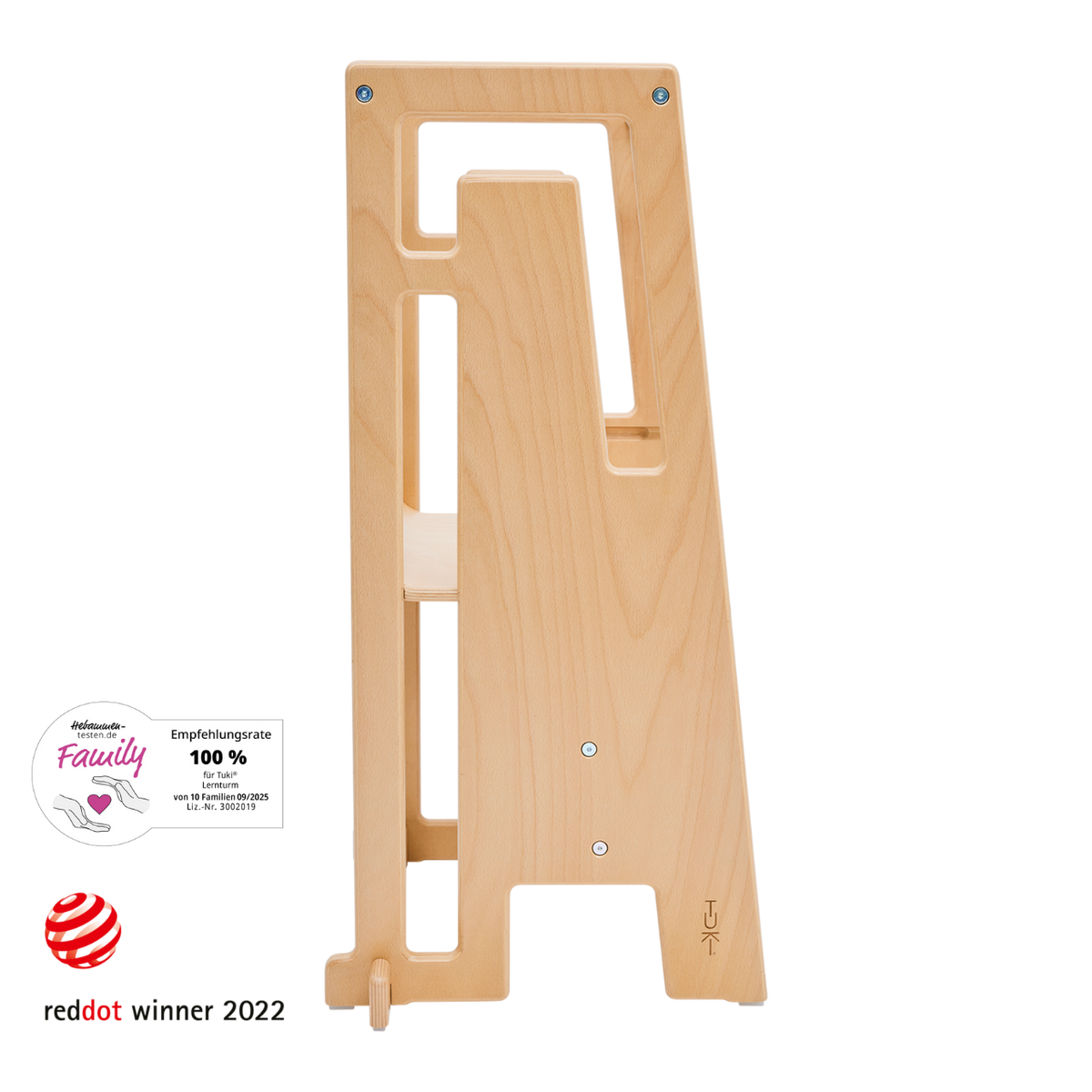 Vue de face de la tour d'apprentissage Tuki – lauréate du Red Dot Design Award